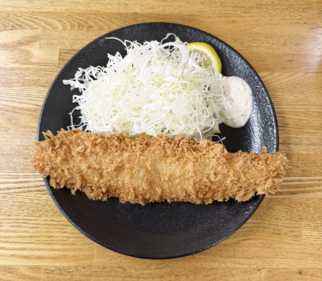 とんかつ屋のジャンボ白身魚フライ