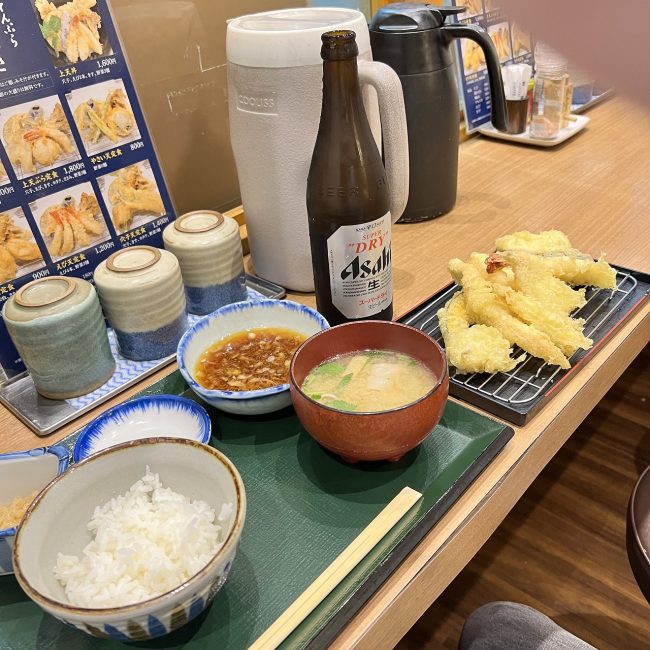 大田市場玉おきで朝から天ぷらとビール